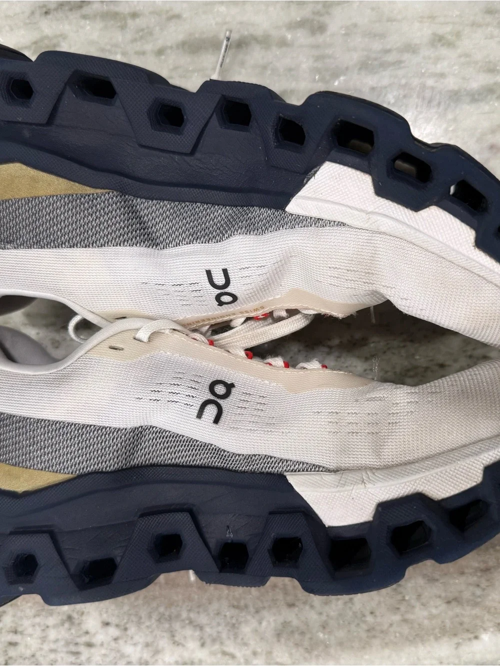 On Running Women’s Athletic Sneakers White with Navy and Red Accents 8W - Picture 6 of 6